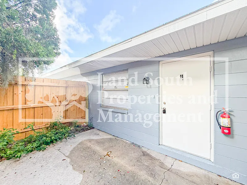 817 W Carole St #11