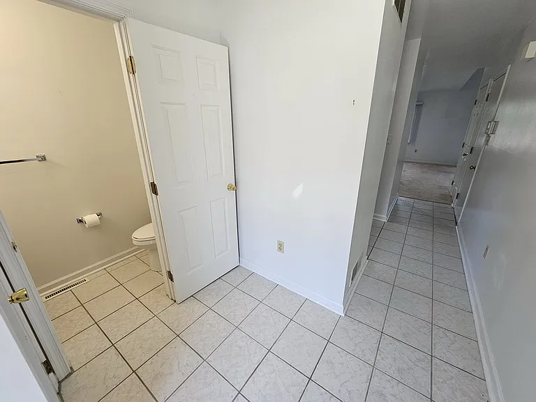 Entry/Foyer