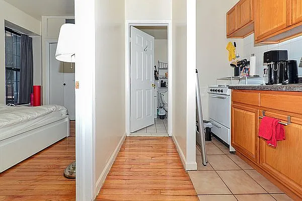 Rented by J Misrahi Realty Corp | media 4