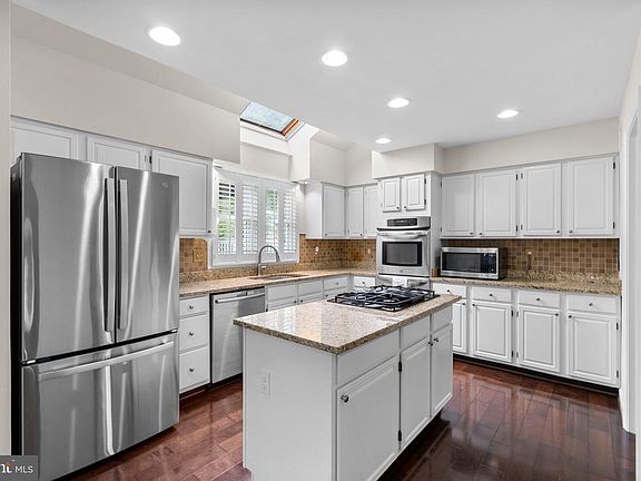 2nd image of 8372 Sweet Cherry Ln