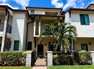 4680 NW 83rd Path, Doral, FL 33166