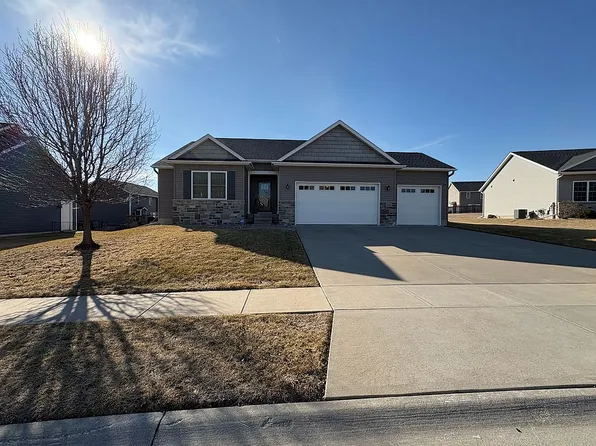 5710 Texas Dr, Bettendorf, IA 52722