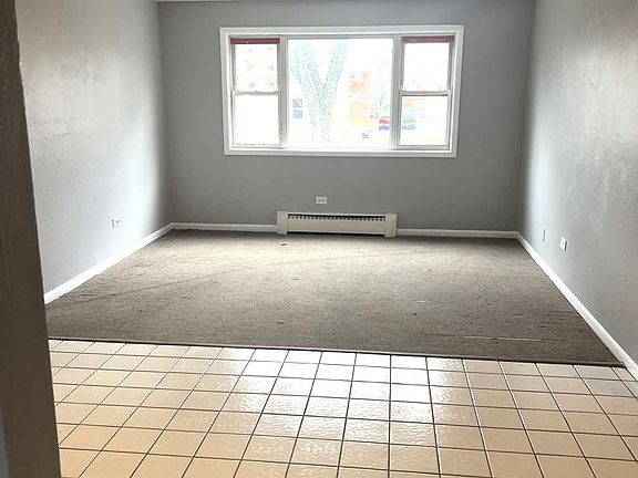 5th image of 2116 Williamsburg Dr APT 201