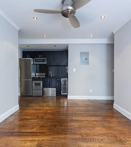 127 Avenue C #4B — Photo 2