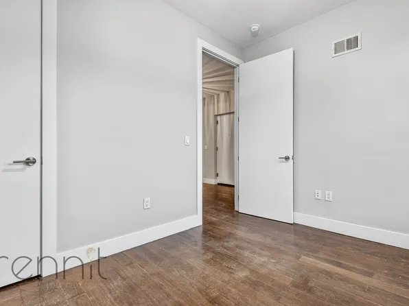 119 Linden Street image 8 of 18