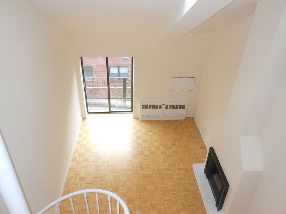 1st image of 301 E 22nd St APT 6J