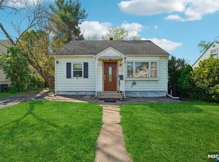 31-18 Norwood Dr, Fair Lawn, NJ 07410