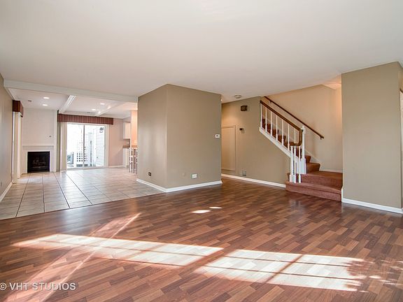 3rd image of 1635 Pebblecreek Dr