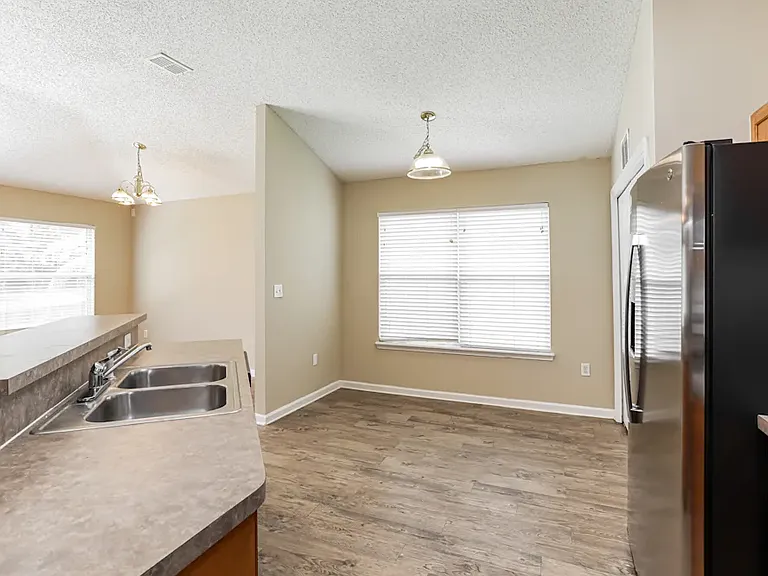3509 Whisper Creek Blvd — Photo 9