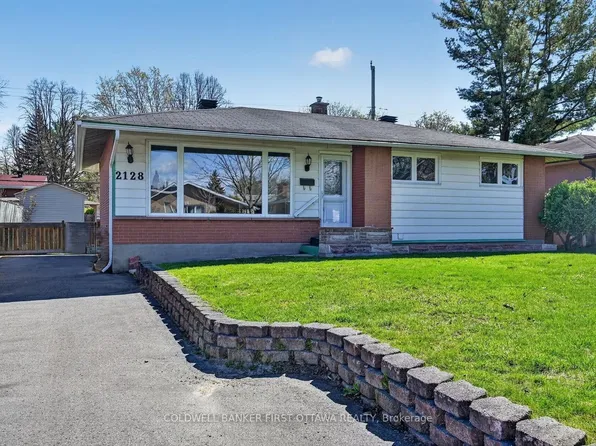 2128 Kingsley Rd, Ottawa, ON K2C 2X5