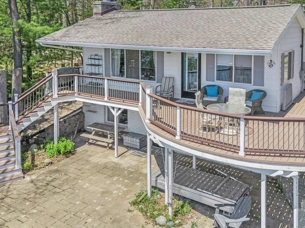 8279 Lakeview Dr, Hale, MI 48739