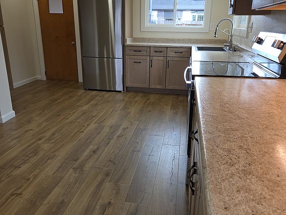 3rd image of 321 N Corry St