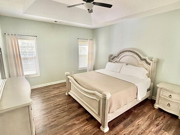 4th image of 85 Hillcrest Ct