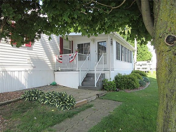2nd image of 6 Parkview Dr