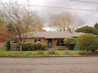 11853 SW 27th Pl, Portland, OR 97219