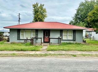 423 N Water St, Hamburg, IL 62045