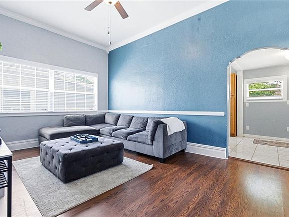 4th image of 2318 W Cordelia St