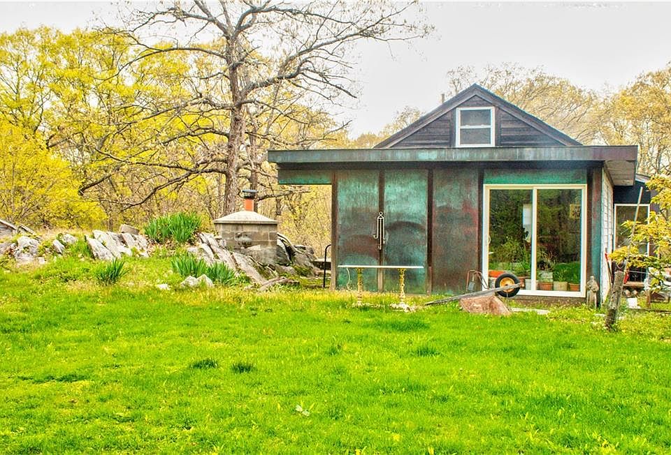 11 Highland Ave, Johnston, RI 02919 MLS 1334945 Zillow