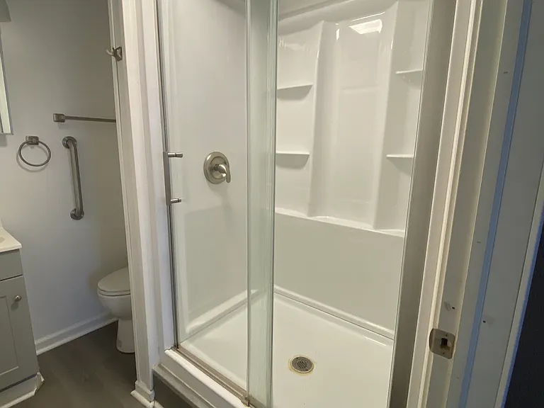 1004 Rebecca St — Photo 26