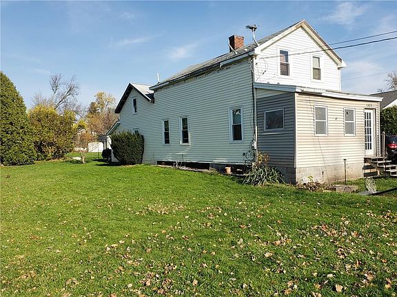 2nd image of 109 Columbia St