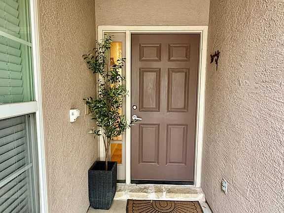 2nd image of 316 Crockett Loop