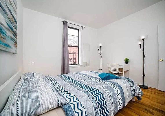 4th image of 1634 Lexington Ave APT 1B