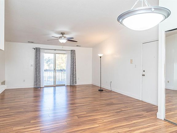 4th image of 45719 Wildrye Ct #35