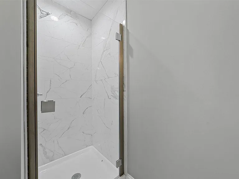 691 Denver Ln — Photo 29
