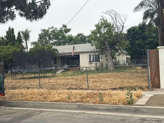 2nd image of 247 S Covina Blvd