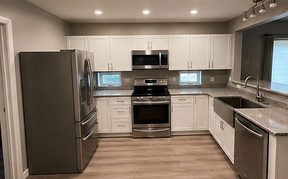 2nd image of 7704 Scarlett Oak Dr
