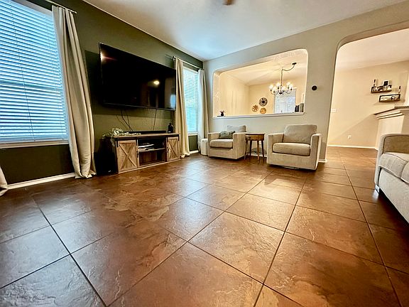 2nd image of 935 Spello Cir