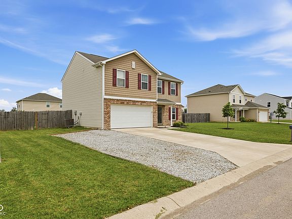 3rd image of 375 Michael Dr
