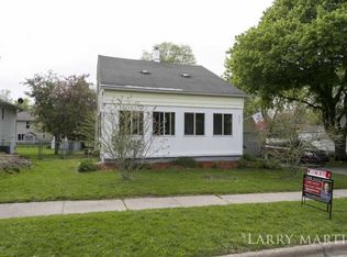 2121 Oregon Ave SW, Wyoming, MI 49519