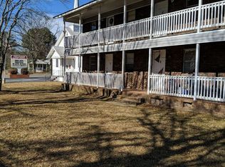 40 Cave Rd #C, Anniston, AL 36206