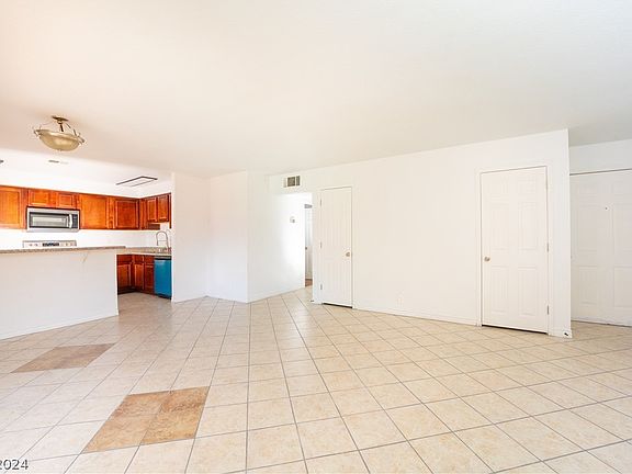 5th image of 4381 Alexis Dr Unit 330