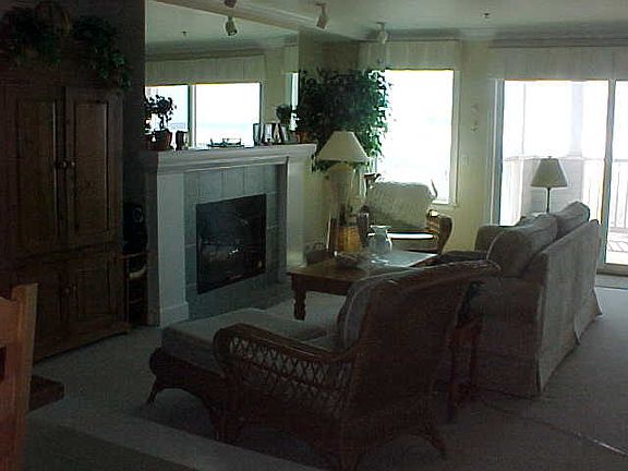 3rd image of 115 N Miller St