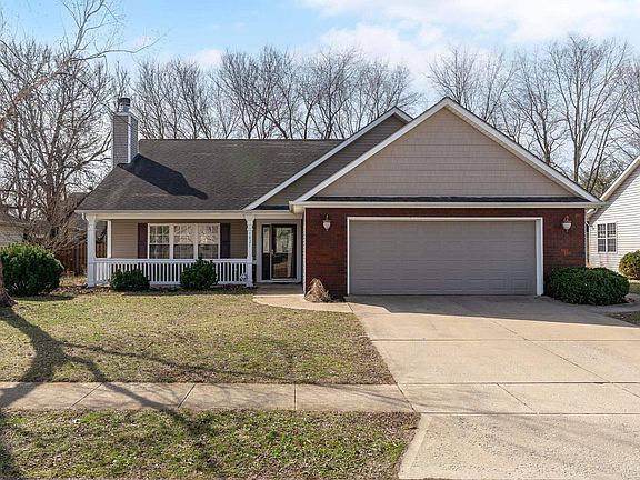 3rd image of 1827 Kyverdale Dr