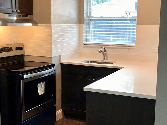 4th image of 732 SE 15th St APT 01