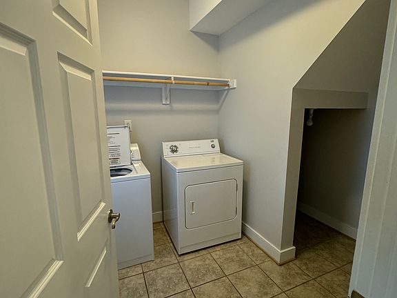 4th image of 1501 W Leigh St