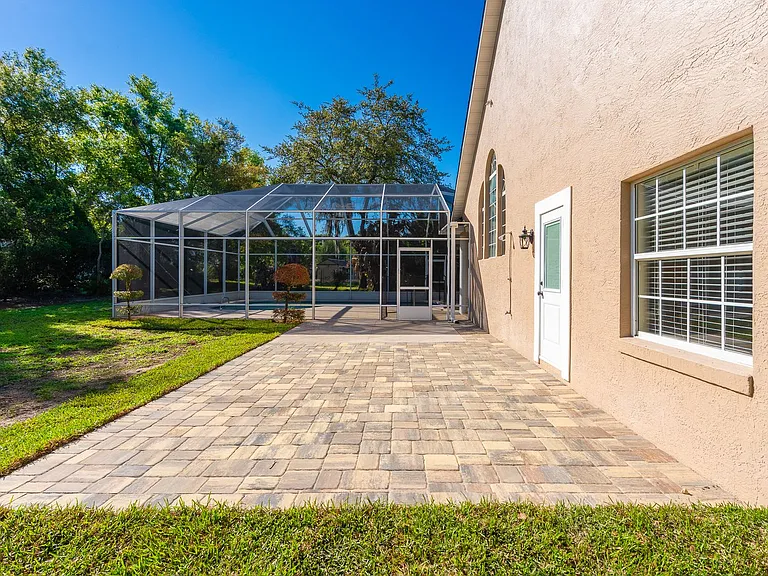 4013 Cree Dr — Photo 35