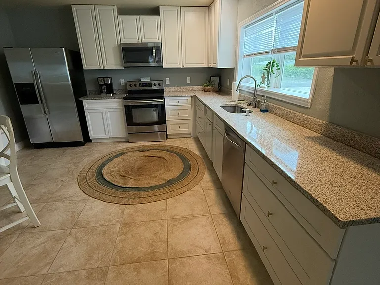 483 Church St #2 — Photo 8