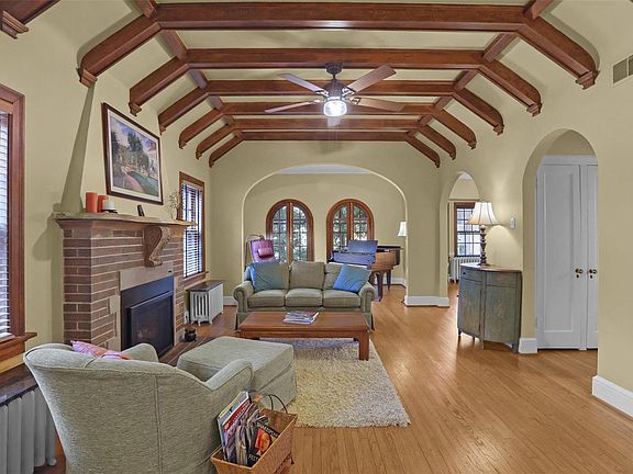 5th image of 7164 Northmoor Dr