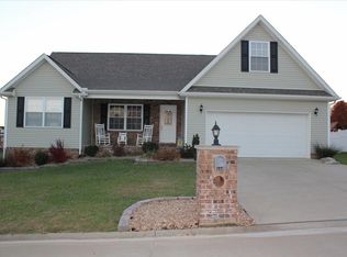 131 Prado Dr, Hurricane, WV 25526