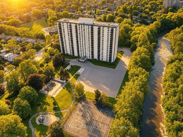 420 Mill Rd #1901, Toronto, ON M9C 1Z1