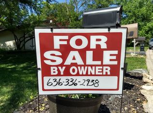 15 Provence Dr, Lake Saint Louis, MO 63367
