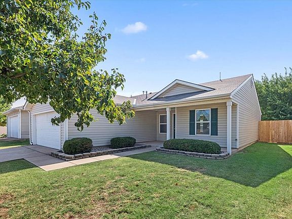 3rd image of 14713 Moon Daisy Dr