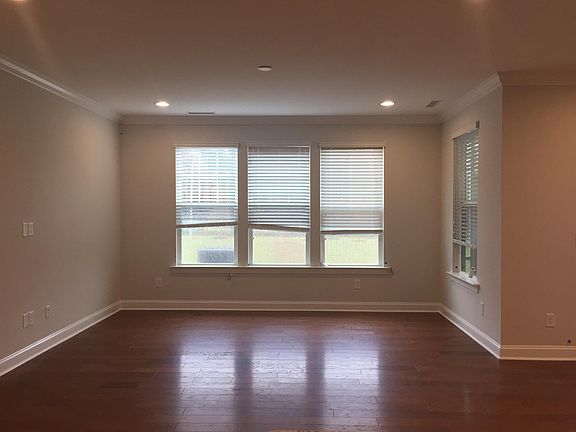 4th image of 1212 Craigmeade Dr