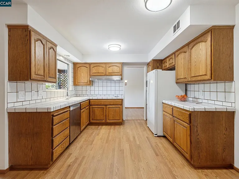 Sumac Cir — Photo 8
