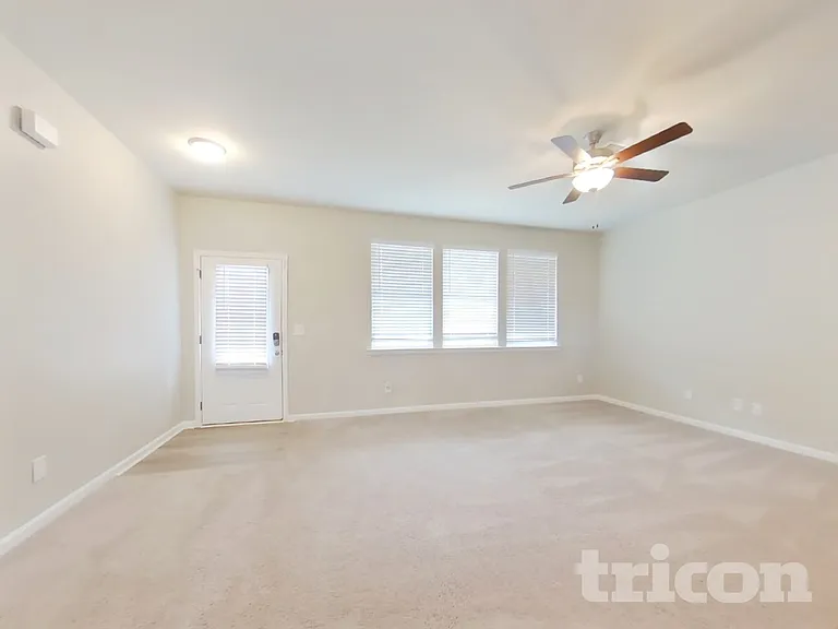 1254 Morrow Dr — Photo 2