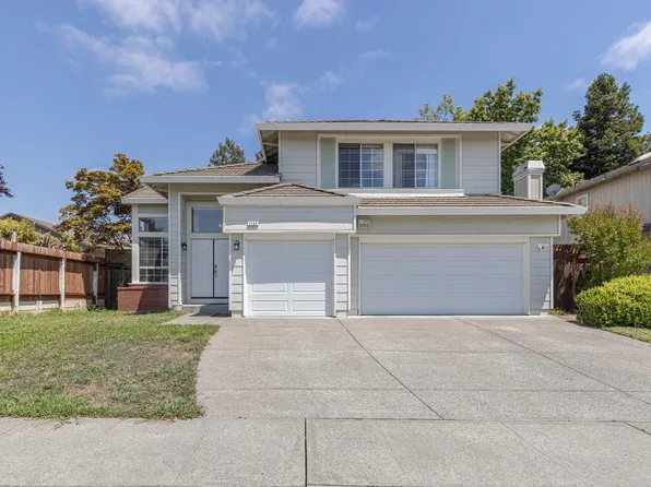 2285 Dancing Penny Way, Santa Rosa, CA 95403